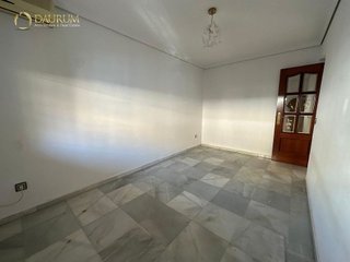 Casa adosada en venta en Colores - Entreparques en Sevilla