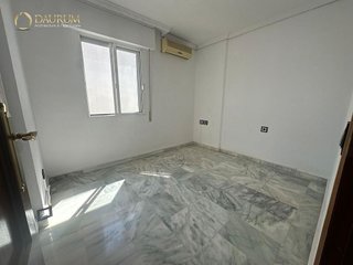 Casa adosada en venta en Colores - Entreparques en Sevilla
