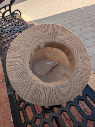 Sombrero Albacenter ligero y fresco