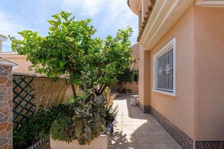 Casa en venta en Nueva Torrevieja - Aguas Nuevas en Torrevieja