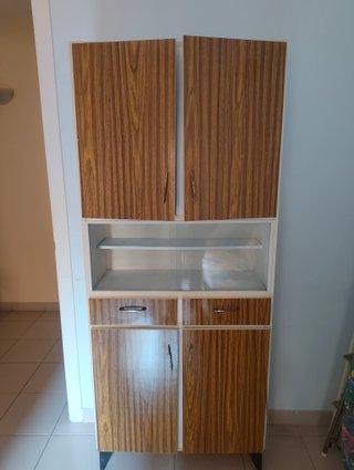 Armario vintage madera y cristal Se regala.