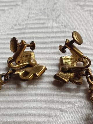 Catlecliff earrings