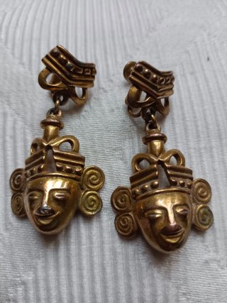 Catlecliff earrings