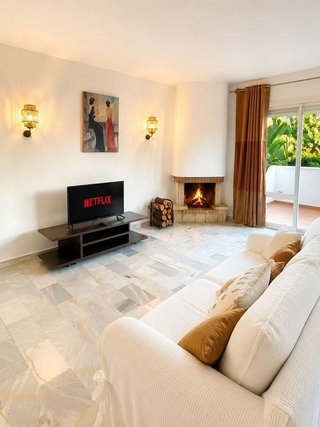 Piso en alquiler en Cabo Pino - Reserva de Marbella en Marbella