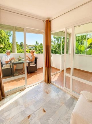 Piso en alquiler en Cabo Pino - Reserva de Marbella en Marbella