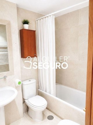 Piso en alquiler en Rejas en Madrid