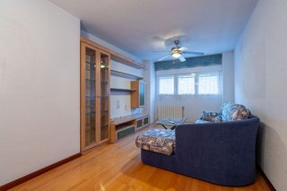 Piso en venta en Los Cármenes en Madrid