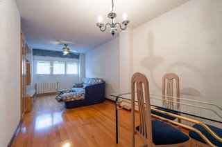 Piso en venta en Los Cármenes en Madrid