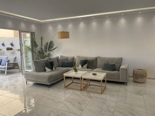 Casa adosada en alquiler en Nueva Andalucía centro en Marbella