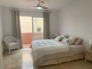 Casa adosada en alquiler en Nueva Andalucía centro en Marbella