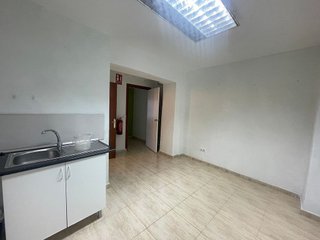 Local comercial en alquiler en Huerta de la Reina - Trassierra en Córdoba