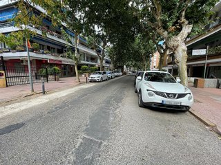Local comercial en alquiler en Huerta de la Reina - Trassierra en Córdoba