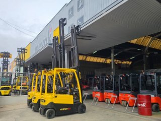 CARRETILLA ELEVADORA BATERIA NUEVA 1500 KG