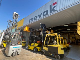CARRETILLA ELEVADORA BATERIA NUEVA 1500 KG