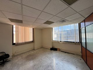 Oficina en venta en Almeda - El Corte Inglés en Cornellà de Llobregat