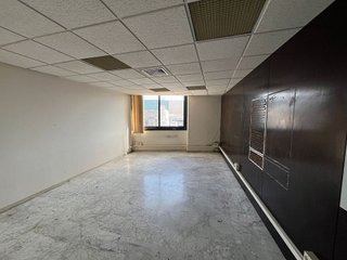 Oficina en venta en Almeda - El Corte Inglés en Cornellà de Llobregat