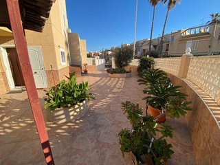 Casa pareada en venta en Playa de los Locos en Torrevieja