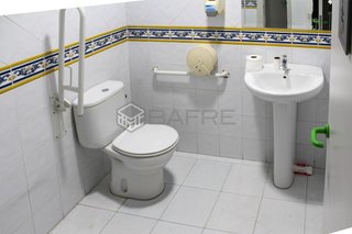 Local comercial en alquiler en Parque Ayala - Jardín de la Abadía - Huelín en Málaga