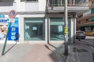 Local comercial en venta en Barrio de Zaidín en Granada