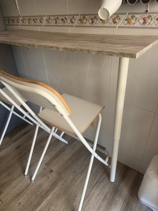 Desayunador con 2 sillas taburetes ikea