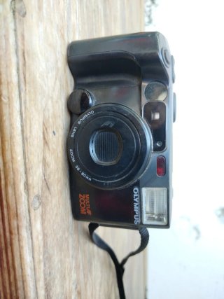 Cámara Olympus MULTI-AF ZOOM Negra
