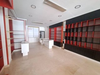Local comercial en venta en Plaza España - Villa Pilar - Reyes Católicos - Vadillos en Burgos