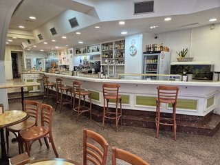 Local comercial en alquiler en Centro en Gijón