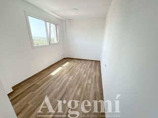 Casa adosada en alquiler en Palau-solità i Plegamans