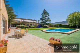 Chalet en venta en Cabanes y Las Fuentes en Villena