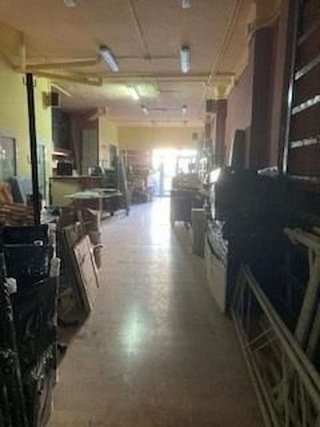 Local comercial en alquiler en Casagemes - Canyadó en Badalona