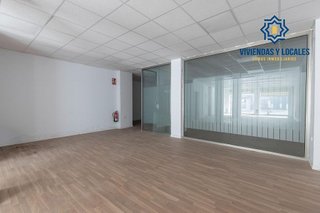 Local comercial en venta en Barrio de Zaidín en Granada