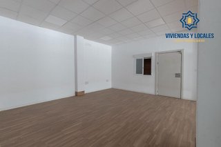 Local comercial en venta en Barrio de Zaidín en Granada