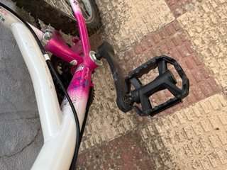 Bicicleta niña 24” blanca y rosa