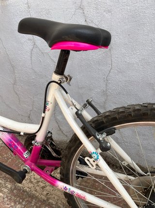 Bicicleta niña 24” blanca y rosa