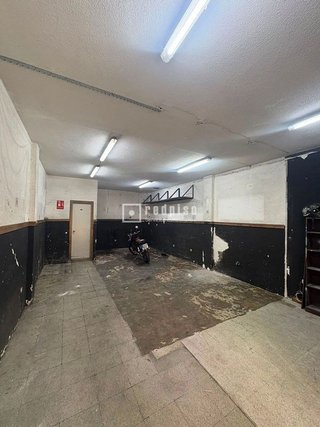 Local comercial en venta en Portazgo en Madrid