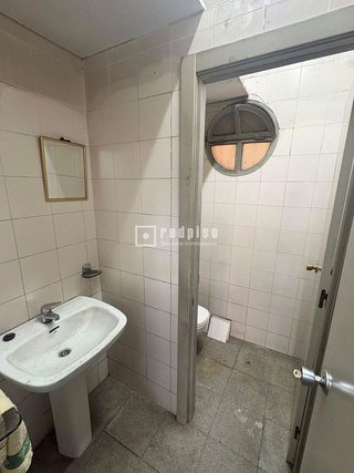 Local comercial en venta en Portazgo en Madrid