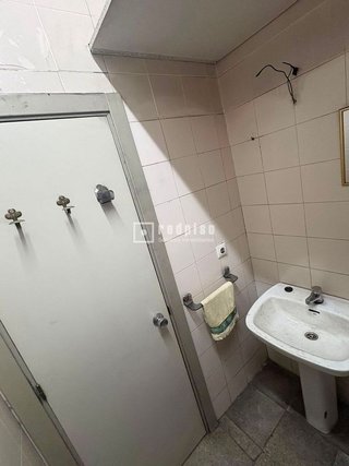 Local comercial en venta en Portazgo en Madrid