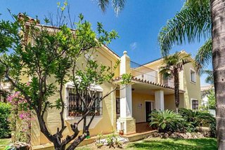 Casa pareada en alquiler en San Pedro de Alcántara pueblo en Marbella