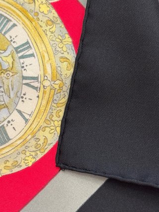 Sciarpa Hermès La Ronde des Heures di Loïc Dubigeon
