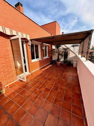 Ático en alquiler en Butarque en Madrid