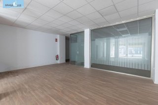 Local comercial en venta en Barrio de Zaidín en Granada