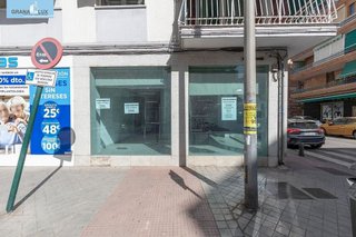 Local comercial en venta en Barrio de Zaidín en Granada