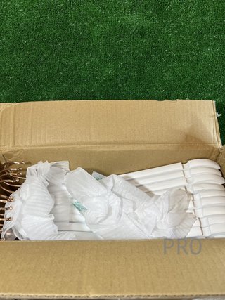 Juego de 20 perchas de madera SONGMICS