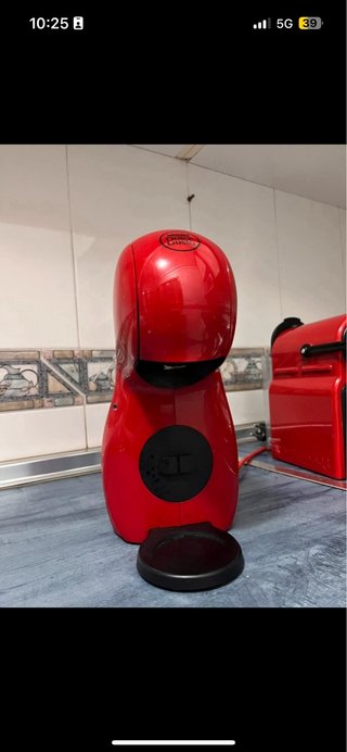 Cafetera Dolce Gusto Roja