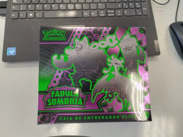 Caixa de Treinador Élite Pokémon TCG Fábula Sombria