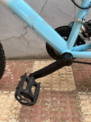 Bicicleta 24” blanca y azul