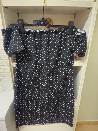 Vestito SHEIN nero con cuoricini bianchi