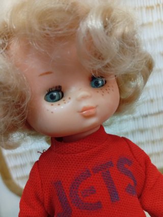 Muñeca Lesly Famosa pelo rubio