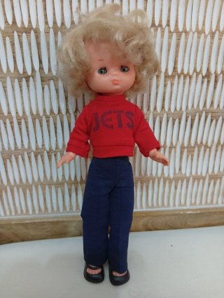 Muñeca Lesly Famosa pelo rubio