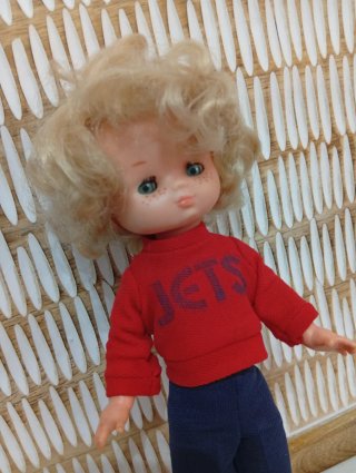 Muñeca Lesly Famosa pelo rubio